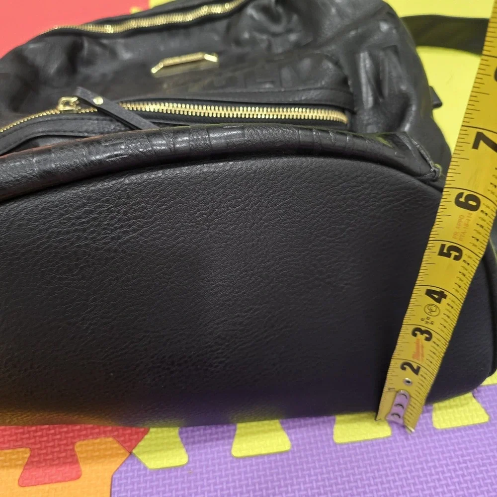Steve‎ Madden Black Pebbled Vegan Leather Backpack Embossed Logo Gold...